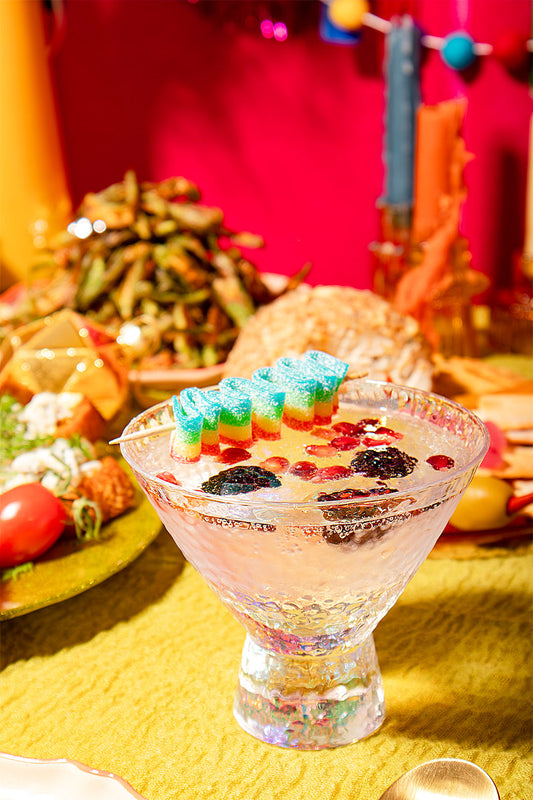 10 Holiday Cocktails That'll Make You the Bartender Everyone Loves